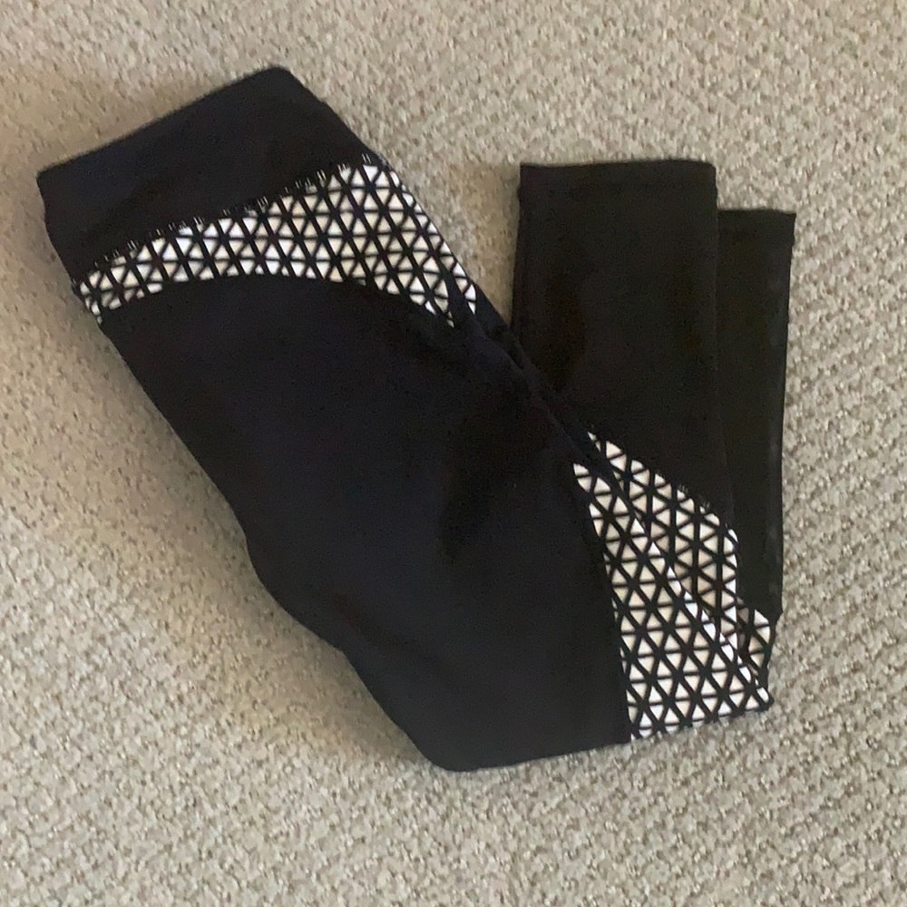 NWOT Capri Leggings.
